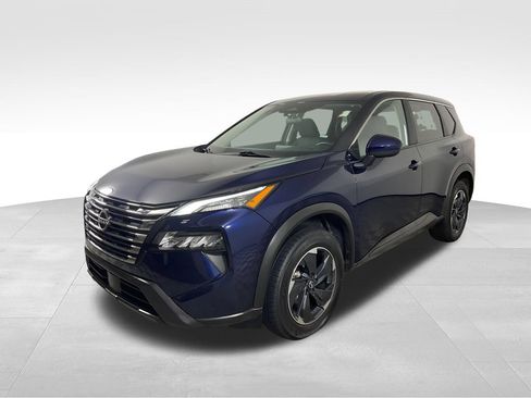 Used 2024 Nissan Rogue SV FWD image 4
