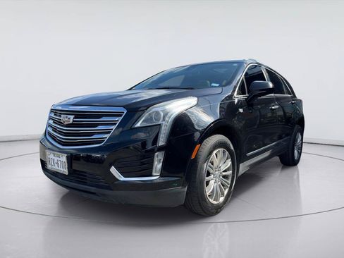 Used 2018 Cadillac XT5 Luxury w/ Driver Awareness Package FWD image 4