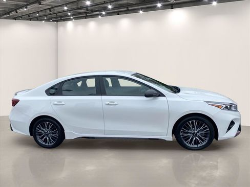Used 2023 Kia Forte GT-Line FWD image 9
