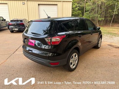 Used 2017 Ford Escape S FWD image 9
