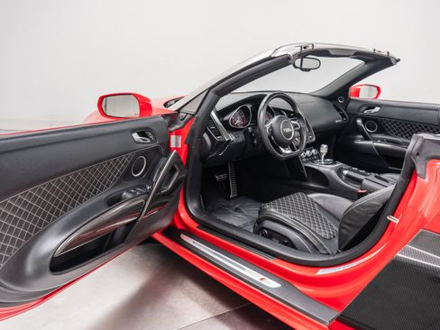 Used 2014 Audi R8 V10 image 23