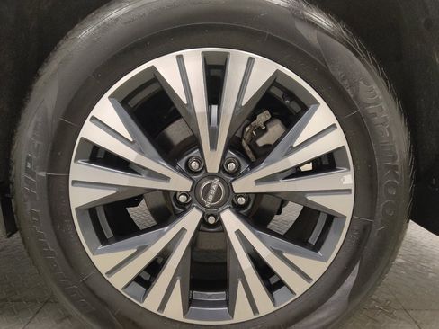 Used 2023 Nissan Rogue SV AWD/4WD image 31