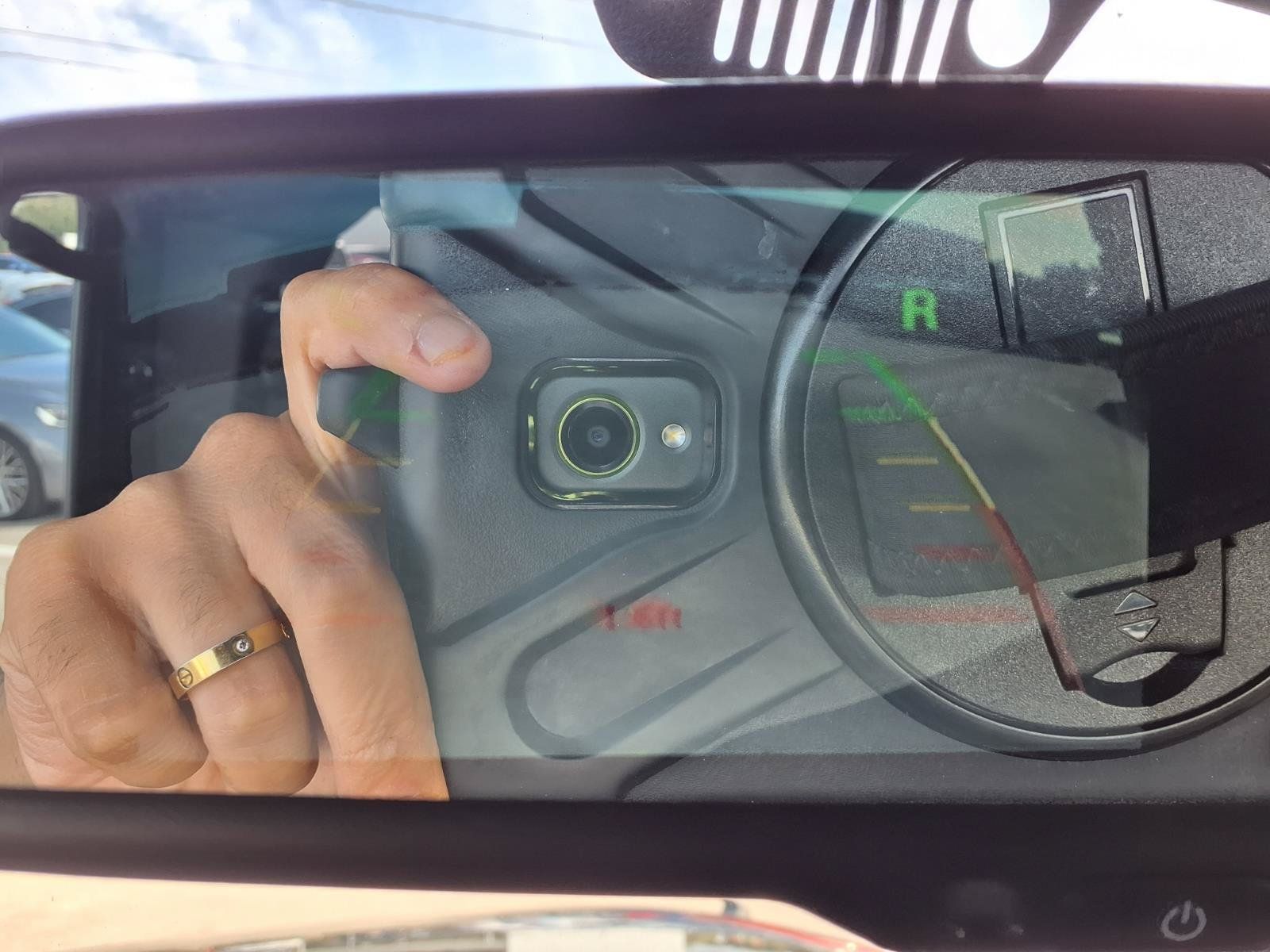 Used 2012 Jeep Wrangler Unlimited Sahara w/ Connectivity Group AWD/4WD image 5
