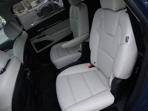 New 2025 Kia Telluride S image 14