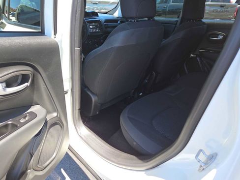 Used 2020 Jeep Renegade Altitude AWD/4WD image 20