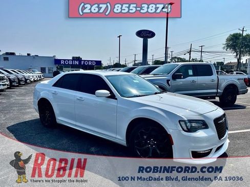 Used 2020 Chrysler 300 S RWD image 1