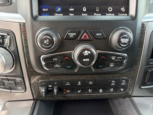 Used 2018 RAM 1500 Limited image 30