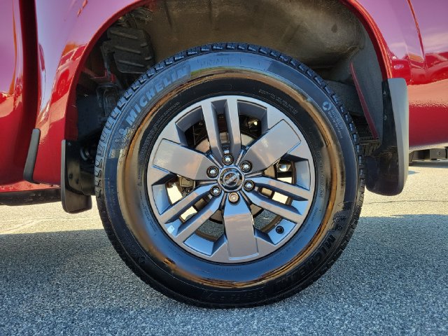 Used 2025 Nissan Frontier SV w/ SV Convenience Package RWD image 10