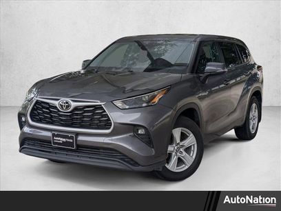 Used 2024 Toyota Highlander LE