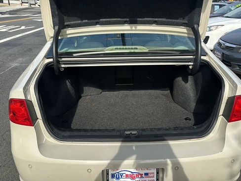 Used 2011 Buick Lucerne CXL w/ Driver Confidence Package image 27