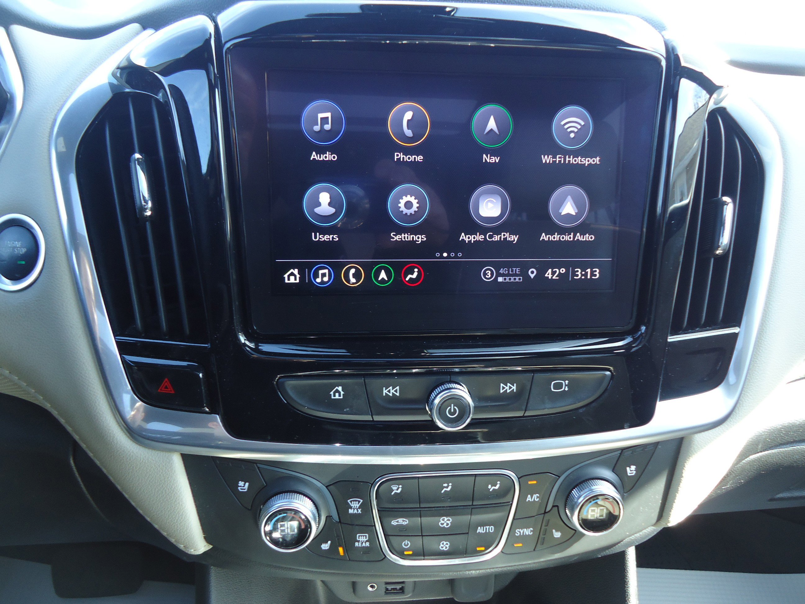 Used 2022 Chevrolet Traverse Premier w/ LPO, 'HIT The Road' Package AWD/4WD image 14