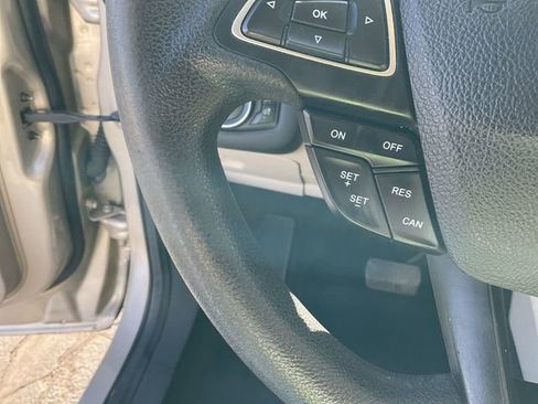 Used 2017 Ford Escape SE w/ Equipment Group 201A image 22