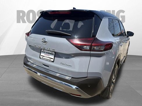 Used 2021 Nissan Rogue Platinum FWD image 4
