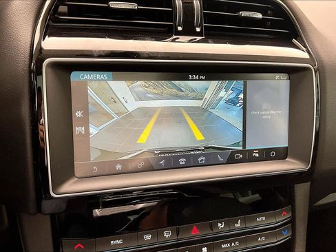 Used 2019 Jaguar F-PACE Premium image 56