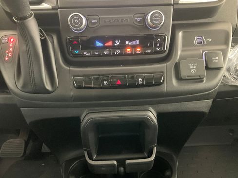 New 2026 RAM ProMaster 3500 w/ Quick Order Package 22G SLT image 12