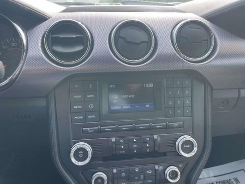 Used 2016 Ford Mustang Coupe RWD image 27