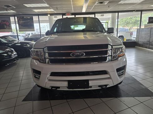Used 2017 Ford Expedition EL XLT AWD/4WD image 3