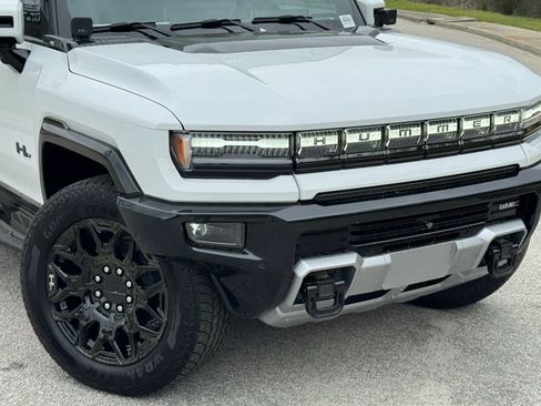 New 2025 GMC Hummer EV 3X w/ LPO, Illumination Package image 6