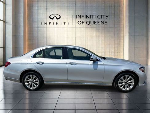 Used 2020 Mercedes-Benz E 350 4MATIC Sedan image 2