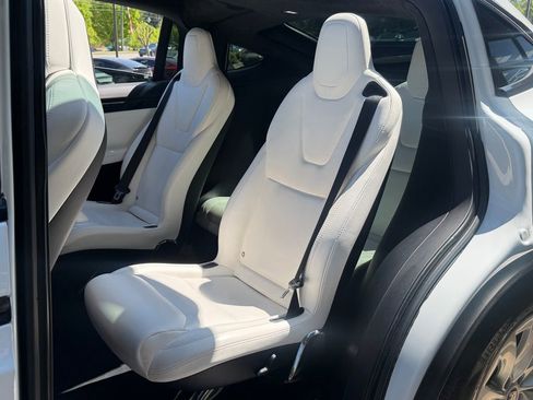 Used 2018 Tesla Model X 100D image 30