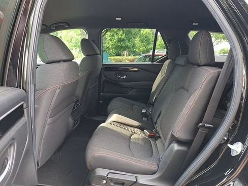 Certified 2025 Honda Pilot Sport image 11
