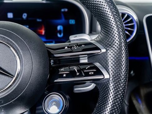 Used 2022 Mercedes-Benz SL 63 AMG 4MATIC w/ AMG Aerodynamic Package image 47