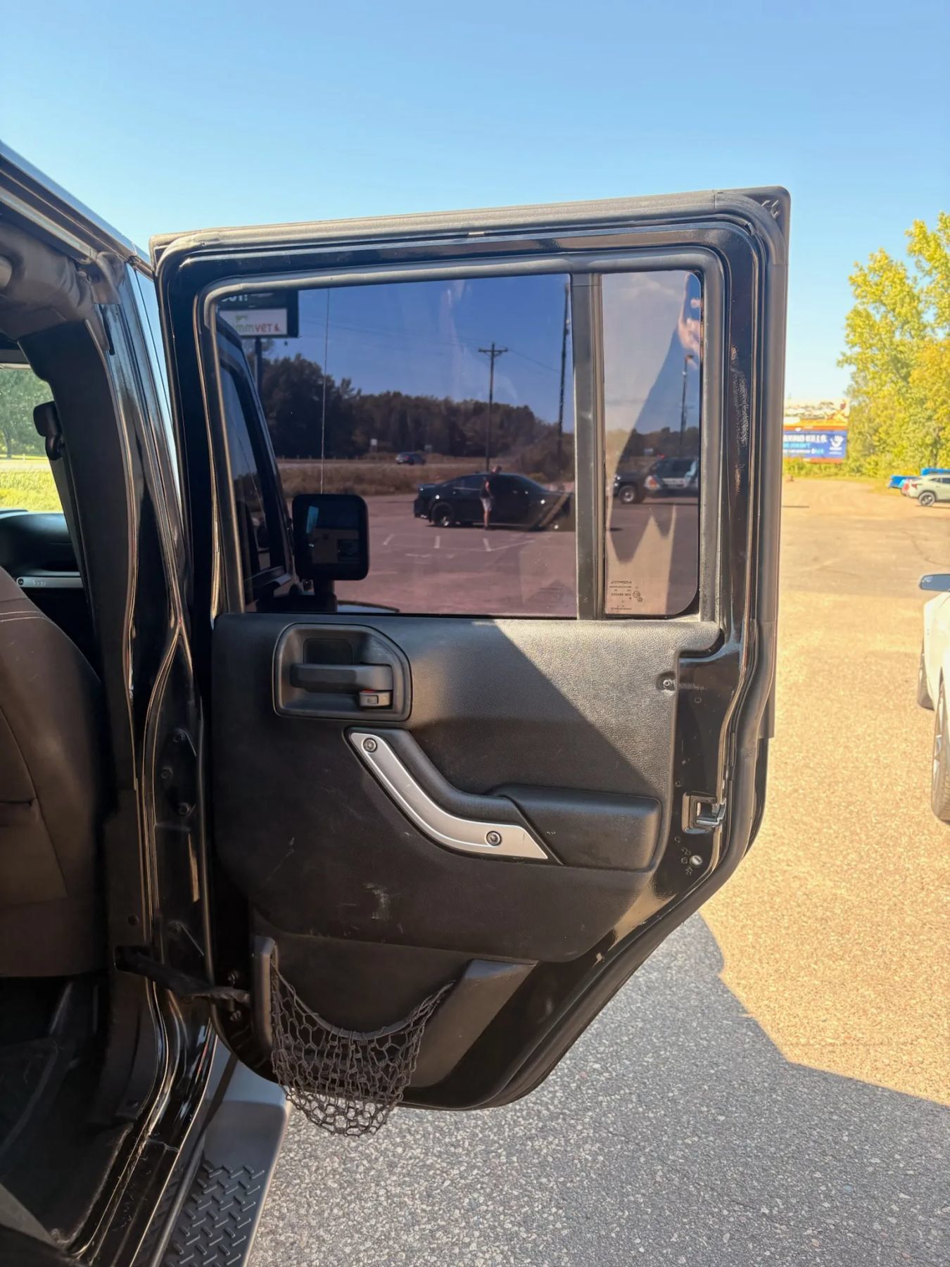 Used 2013 Jeep Wrangler Unlimited Sahara AWD/4WD image 29