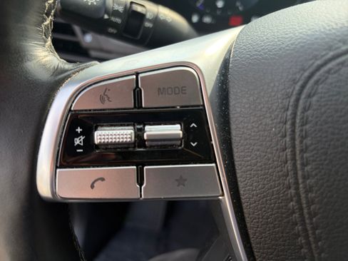Used 2024 Kia Telluride SX Prestige AWD/4WD image 19