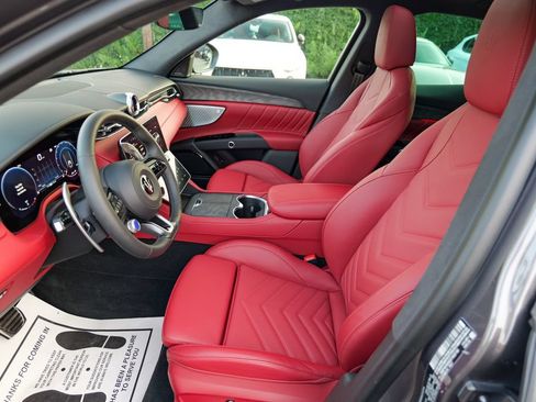 Used 2025 Maserati Grecale Modena AWD/4WD image 22