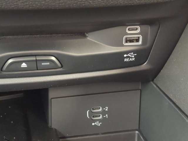 New 2027 Chrysler Pacifica Pinnacle w/ Theater Group AWD/4WD image 28