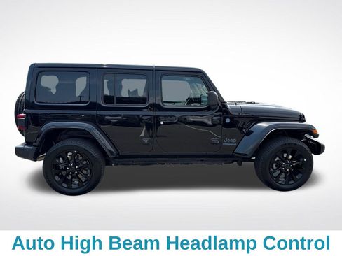Used 2025 Jeep Wrangler Unlimited Sahara w/ Safety Group AWD/4WD image 7