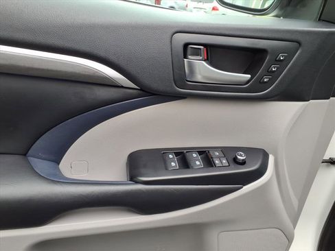 Used 2019 Toyota Highlander Limited Platinum image 15