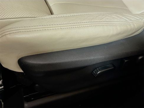 Used 2019 Subaru Ascent Limited image 20