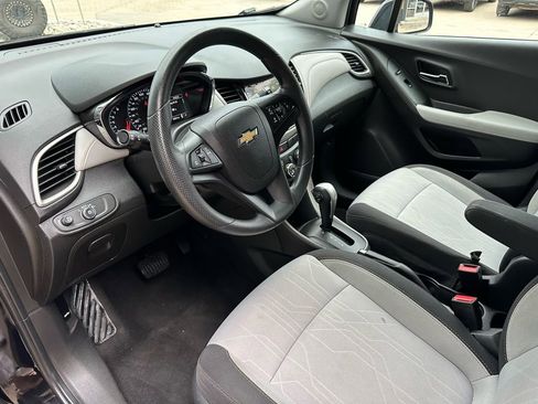 Used 2018 Chevrolet Trax LT AWD/4WD image 19