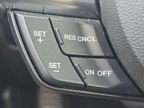 Used 2018 Ford Mustang Coupe RWD image 29
