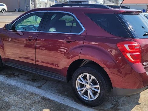 Used 2017 Chevrolet Equinox LT w/ Convenience Package image 3