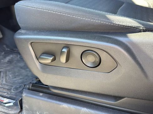 Used 2023 Chevrolet Silverado 1500 LT AWD/4WD image 24