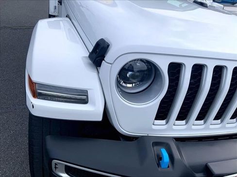 Used 2023 Jeep Wrangler Unlimited Sahara w/ Cold Weather Group AWD/4WD image 10