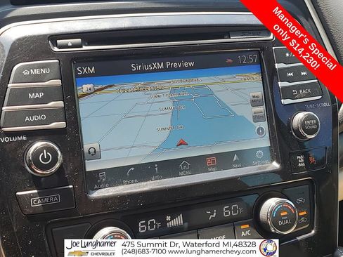 Used 2017 Nissan Maxima Platinum FWD image 16