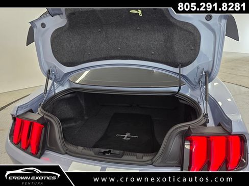 Used 2022 Ford Mustang Shelby GT500 w/ Technology Package RWD image 22