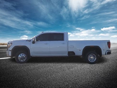 New 2026 GMC Sierra 3500 Denali w/ Denali Reserve Package image 22