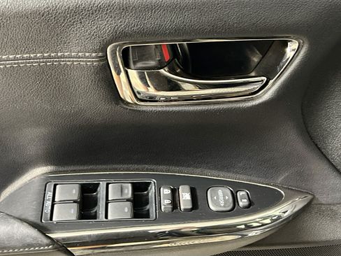 Used 2016 Toyota Avalon XLE Plus FWD image 17