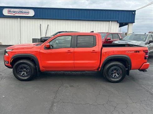 Used 2025 Nissan Frontier PRO-4X w/ Interior Protection Package image 6