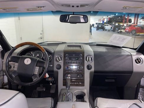 Used 2008 Lincoln Mark LT 4x4 image 14