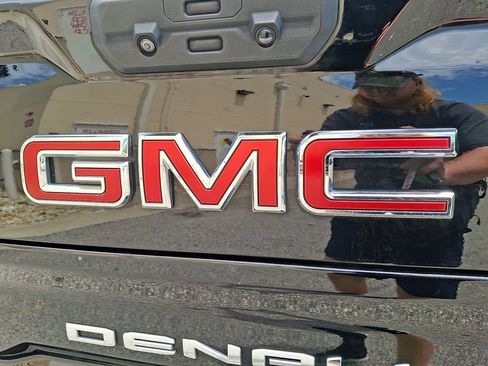 Used 2022 GMC Sierra 1500 Denali w/ Denali Reserve Package AWD/4WD image 32