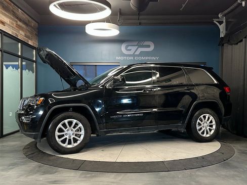 Used 2022 Jeep Grand Cherokee Laredo X AWD/4WD image 26