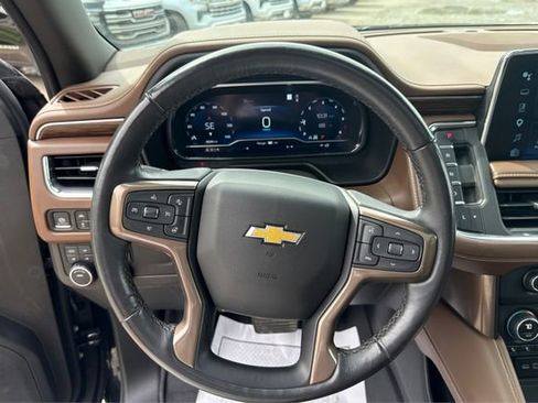 Used 2023 Chevrolet Suburban High Country AWD/4WD image 16