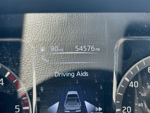 Used 2017 Nissan Titan SV AWD/4WD image 12