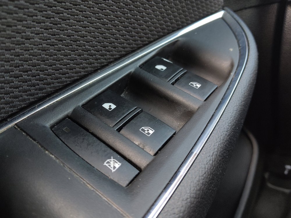 Used 2018 Chevrolet Cruze LT w/ Convenience Package FWD image 27