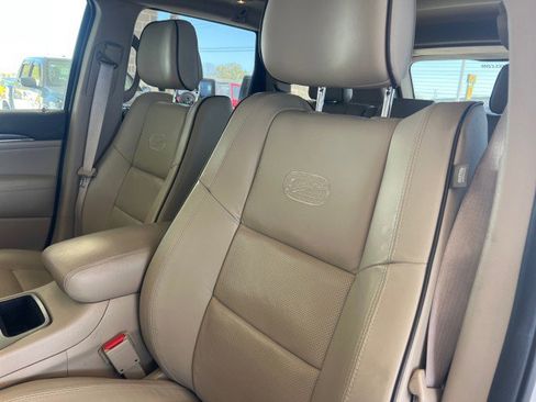 Used 2018 Jeep Grand Cherokee Overland image 17